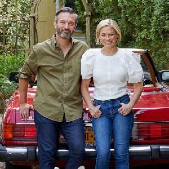 Mike Hogan Wikipedia; Wife, Net Worth, Parents, Age, Kids, Bio