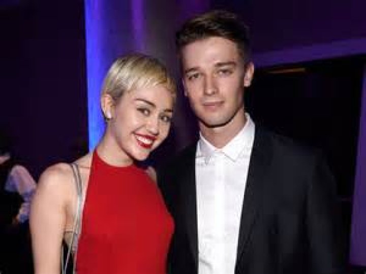 Miley Cyrus Pregnant With New Kennedy Baby Courtesy of Patrick Schwarzenegger – Rep say “No” (PHOTO)