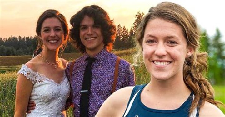 Molly Roloff- Age, Net Worth, Height, Husband, Career, Ethnicity