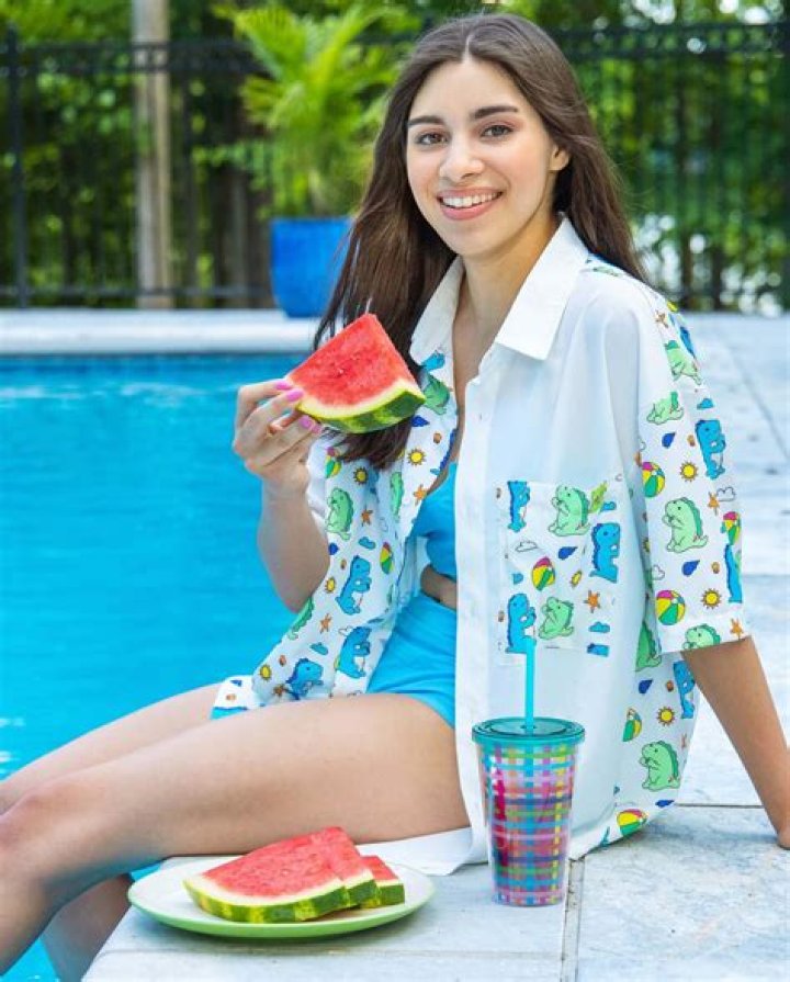 Moriah Elizabeth Net Worth, Age, Height, Bio, Birthday, Wiki!