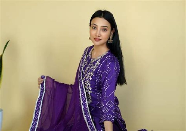 Nalini Negi - Net Worth, Age, Height, Birthday, Bio, Wiki!