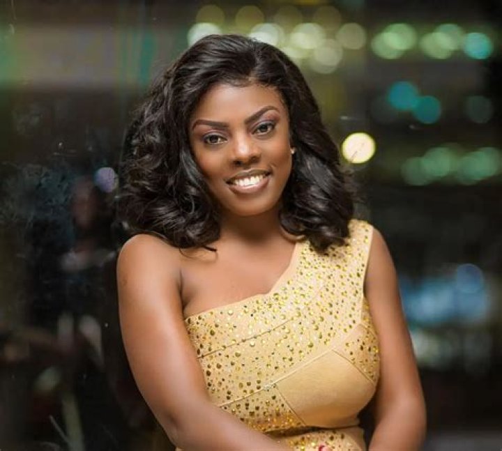 Nana Aba Anamoah Biography: Age, Net Worth, Husband, Instagram, Son, School, Pictures, Wiki