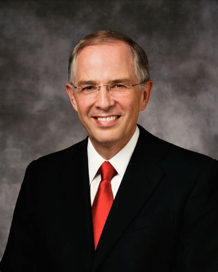 Neil L. Andersen Net Worth, Age, Height, Bio, Birthday, Wiki!