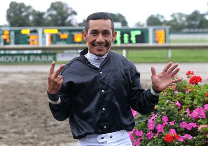 Fame | Paco Lopez (jockey) net worth and salary income estimation Jan, 2024
