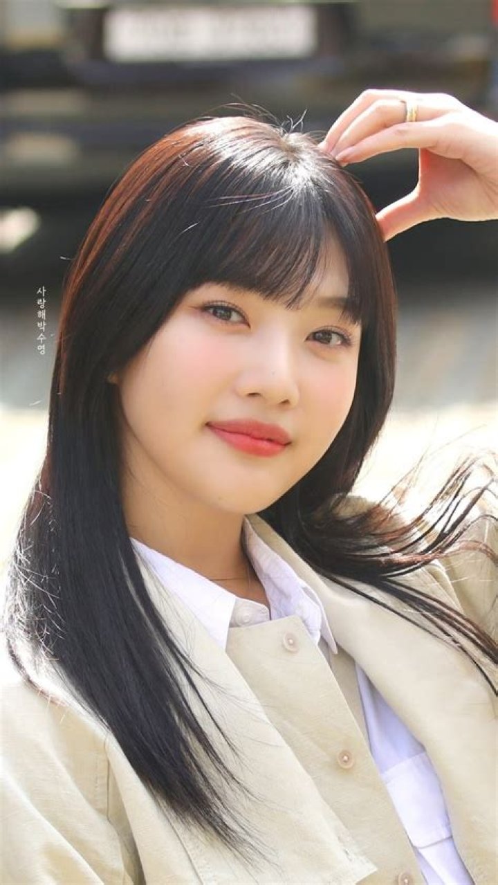 Park Soo-young - Net Worth, Age, Height, Birthday, Bio, Wiki!