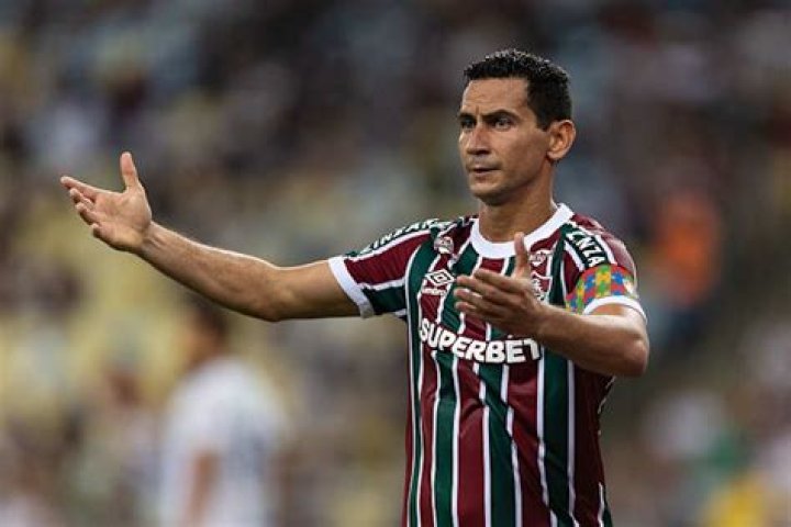 Paulo Henrique Ganso - Net Worth, Age, Height, Birthday, Bio, Wiki!