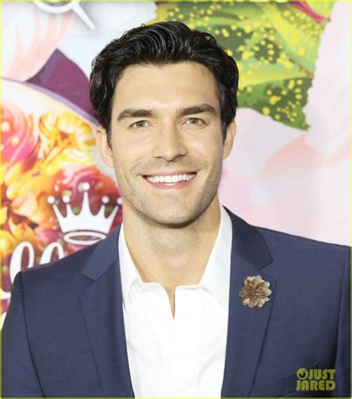Peter Porte Net Worth, Age, Height, Bio, Birthday, Wiki!