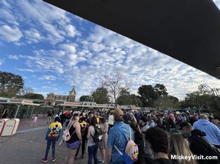 QUIZ: How Well Do You Know Disneyland?