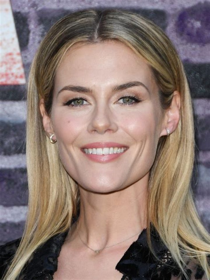 Rachael Taylor Net Worth, Age, Height, Bio, Birthday, Wiki!