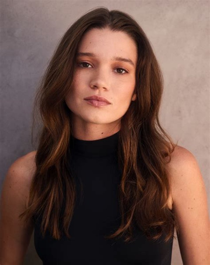 Rain Spencer- Wiki, Age, Ethnicity, Boyfriend, Net Worth, Height, Career (Biographygist)