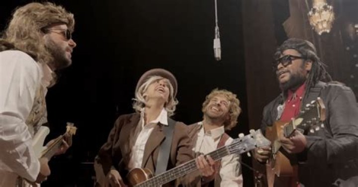 Robbie Williams goes the extra mile to surprise his fan