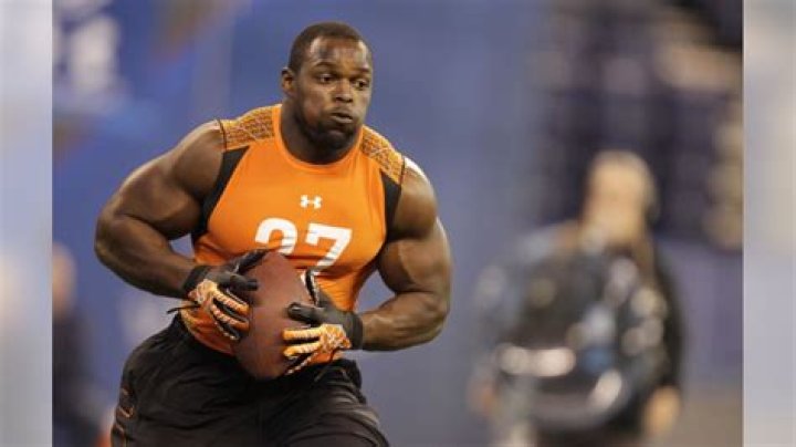 Robert Turbin - Net Worth, Age, Height, Birthday, Bio, Wiki!