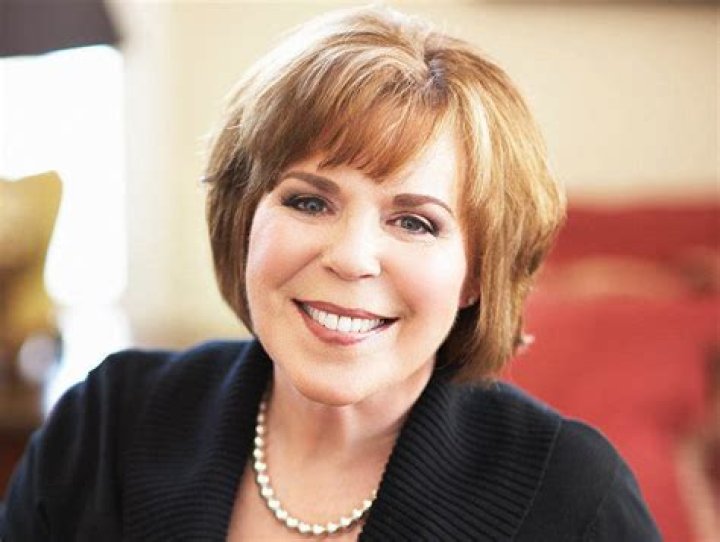 Fame | Robyn Carr net worth and salary income estimation Jan, 2024