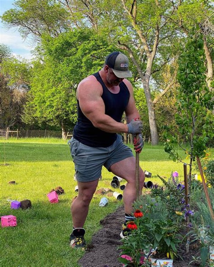 Roger Hazard Net Worth, Age, Height, Bio, Birthday, Wiki!