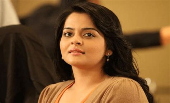 Roma Asrani Biography: Net Worth, Age, Nationality, Husband, Parents, Photos, Wikipedia