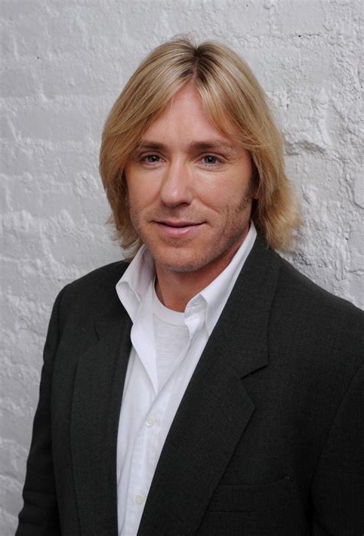 Fame | Ron Eldard net worth and salary income estimation Apr, 2024