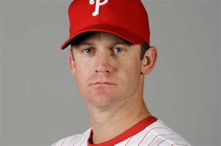Roy Oswalt - Net Worth, Age, Height, Birthday, Bio, Wiki!