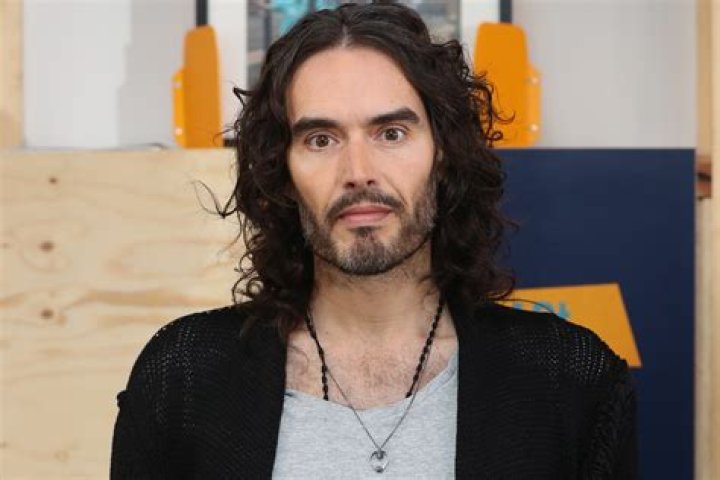 Russell Brand Net Worth, Age, Height, Bio, Birthday, Wiki!