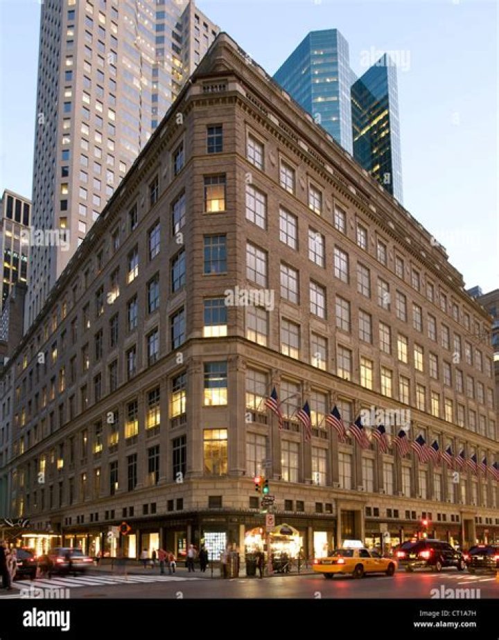 Fame | Saks Fifth Avenue net worth and salary income estimation Jan, 2024