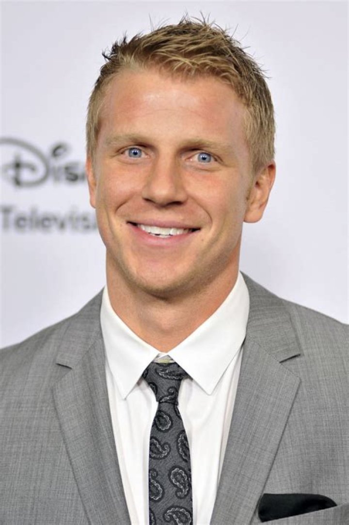 Sean Lowe Net Worth 2024, Age, Height, Bio, Birthday, Wiki!