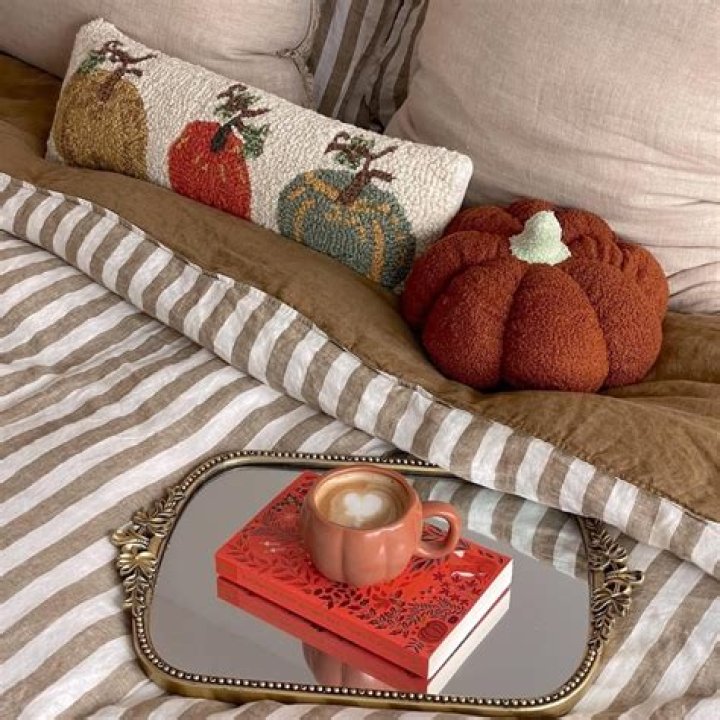 Simple ways to glow up your room this summer