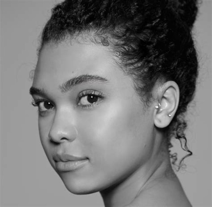 Sofia Bryant Net Worth, Age, Height, Bio, Birthday, Wiki!