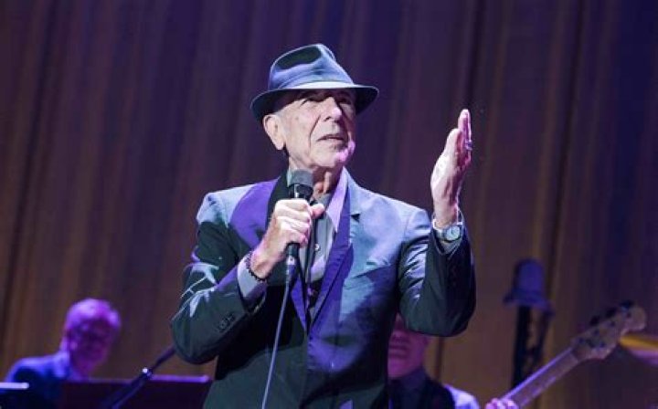 Stars mourn loss of legendary singer-songwriter Leonard Cohen