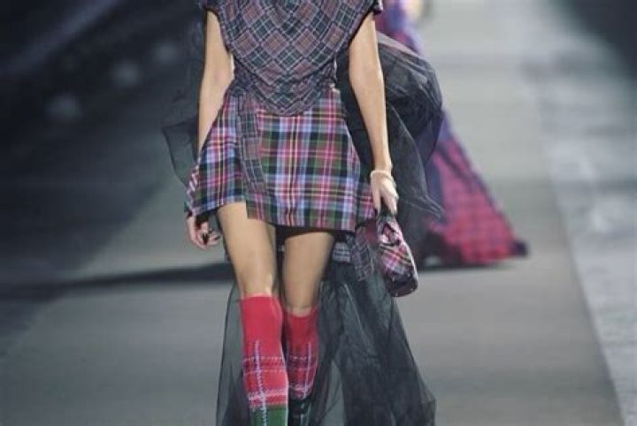 Stella Maxwell Biography: Age, Net Worth, Boyfriend, Siblings, Parents, Height, Shows, Instagram, Wiki