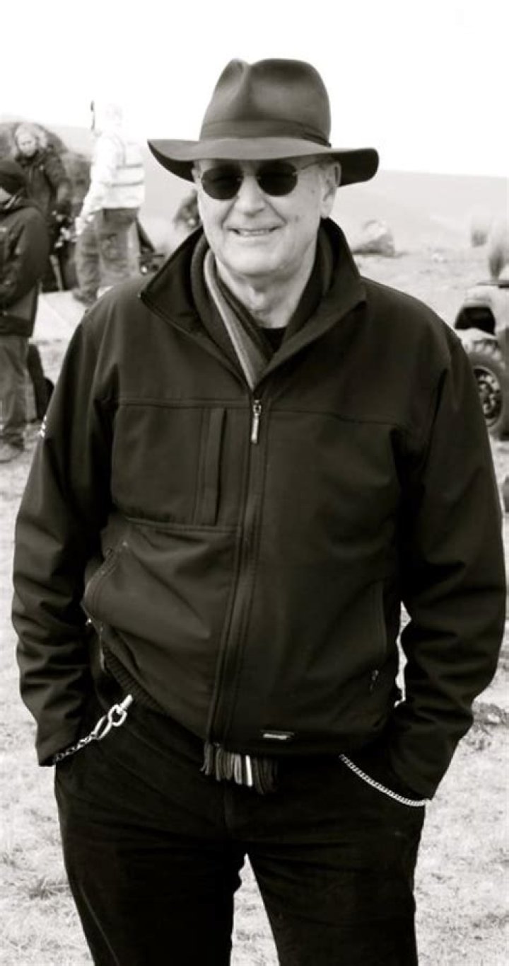 Steve Clark Hall Net Worth, Age, Height, Bio, Birthday, Wiki!