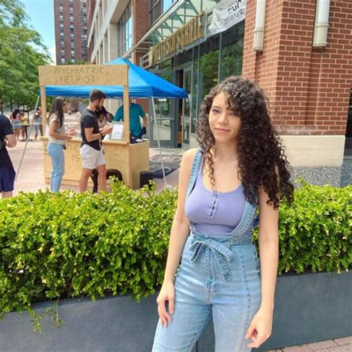 Streamer Brittany Venti Biography: Age, Instagram, Net Worth, Boyfriend, Twitter, YouTube, Wikipedia, Ethnicity, Real Name