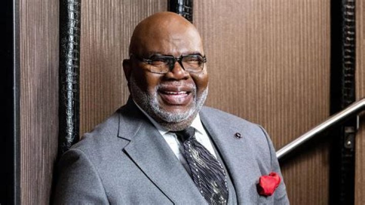 T. D. Jakes Net Worth, Age, Height, Bio, Birthday, Wiki!