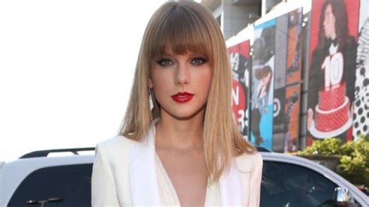 Taylor Swift dismissed from jury duty