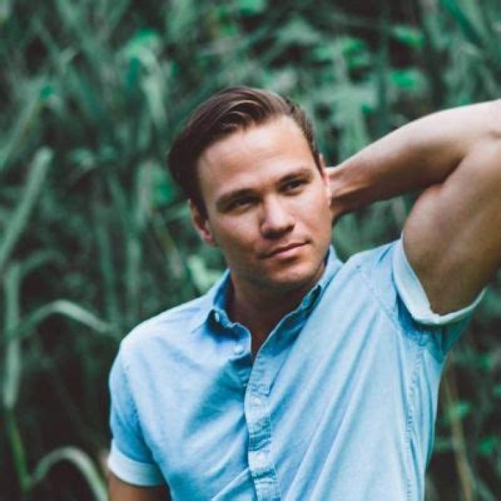 Tilian Pearson A Dance Gavin Dance Band Vocalist Was Accused Of Sexual Misconduct
