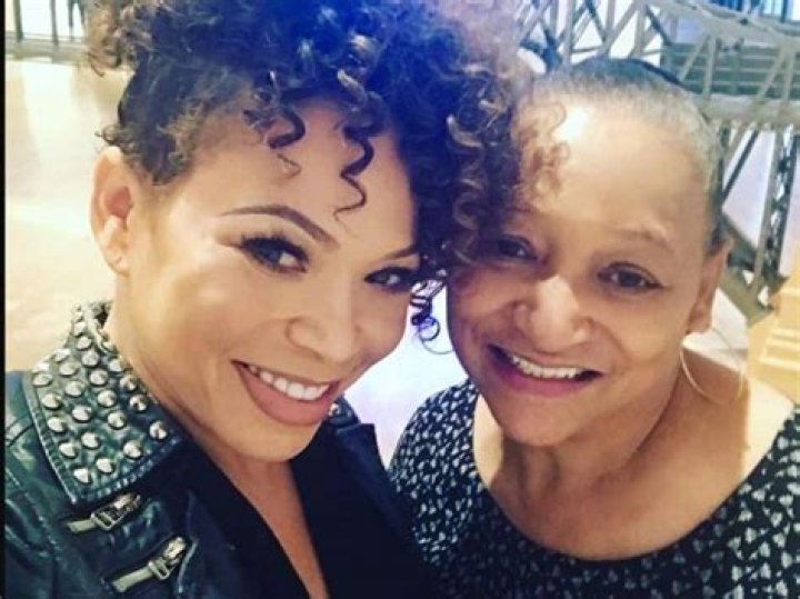 Tisha Campbell | Sister Tiara Campbell: Age Gap Family