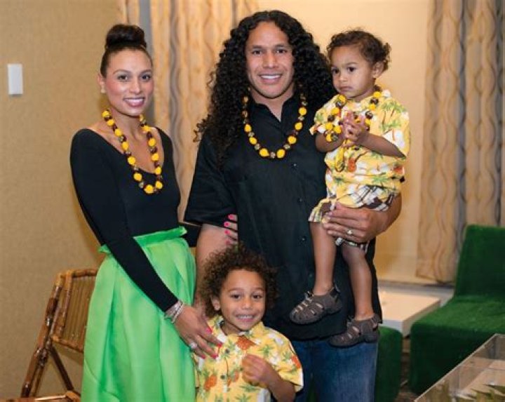 Troy Polamalu’s Wife: Who is Troy Polamalu Dating?