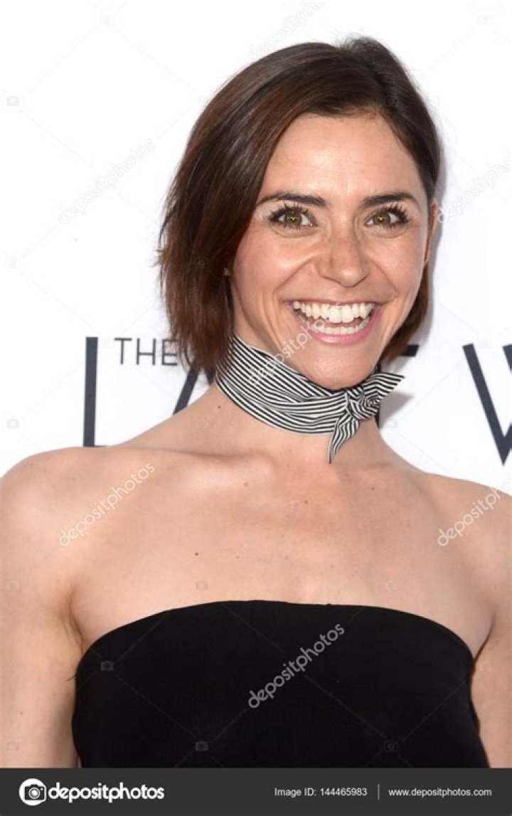 Fame | Vicky Krinsky net worth and salary income estimation Mar, 2024