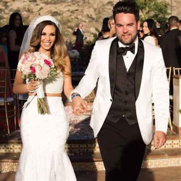 Victoria Medeiros- Net Worth, Bio, Boyfriend, Height