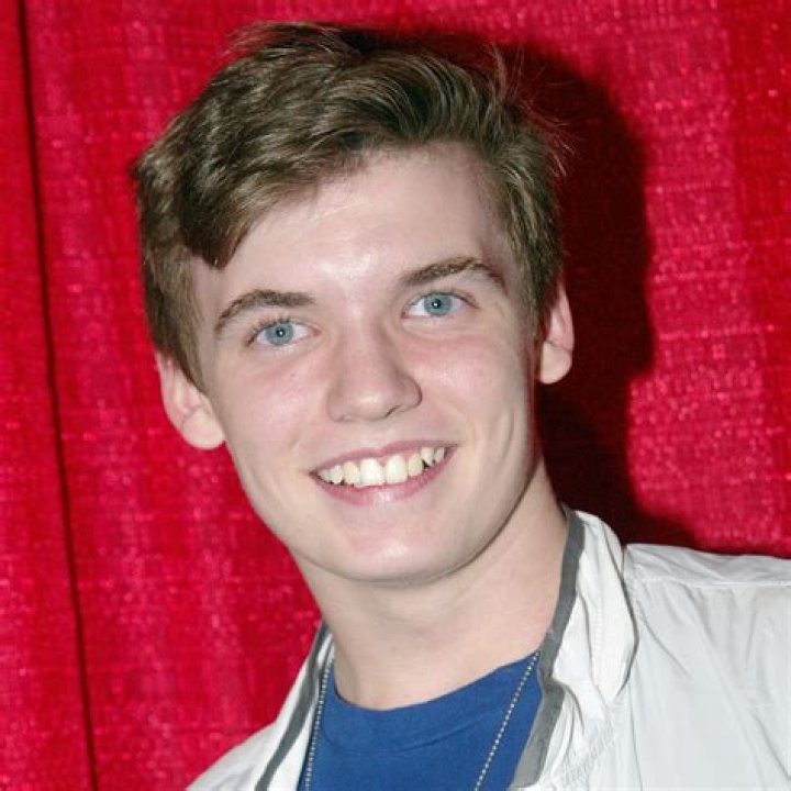 How do I watch Grayson Hunter Goss on Live.Me?