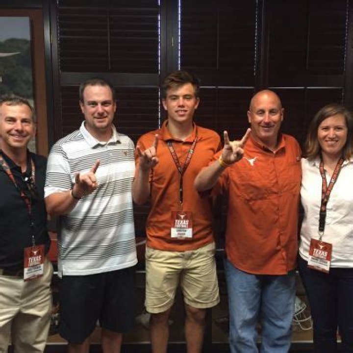 Who Are Cameron Dicker Parents? Meet Kelly And Rachel Dicker: Family And Ethnicity