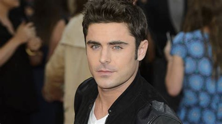 Zac Efron buys fan a new phone