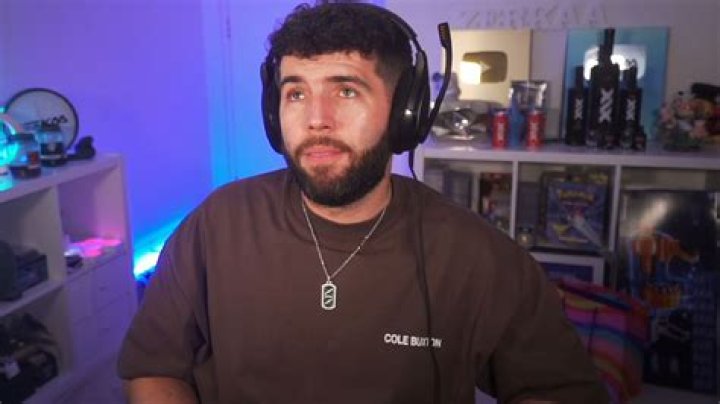 Zerkaa- Wiki, Age, Height, Net Worth, Girlfriend, Ethnicity